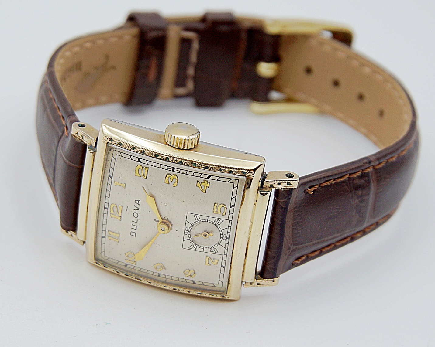 นาฬิกาเก่า BULOVA ไขลานสองเข็มครึ่ง