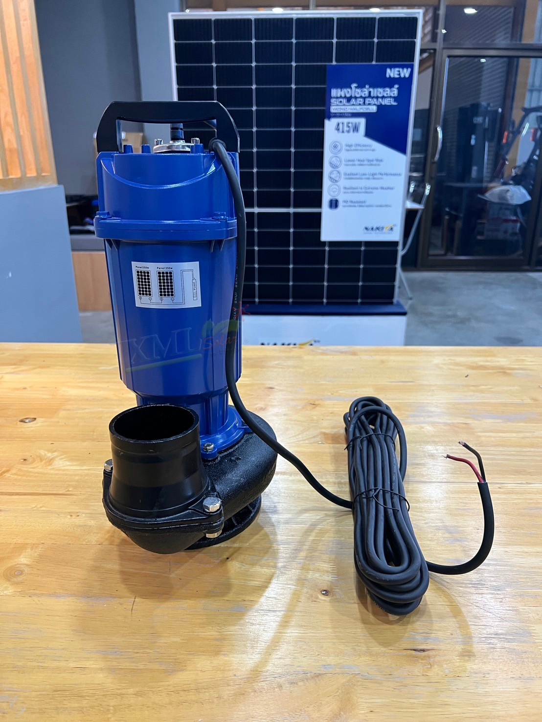 ปั๊มแช่อลูมิเนียม รุ่นสีน้ำเงิน 800W (ท่อ 3 นิ้ว) + เเผงโซล่าเซลล์ 450W (2 แผง)