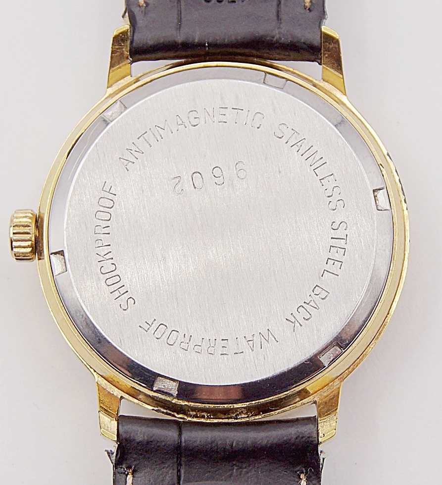 นาฬิกาเก่า NISUS ไขลาน