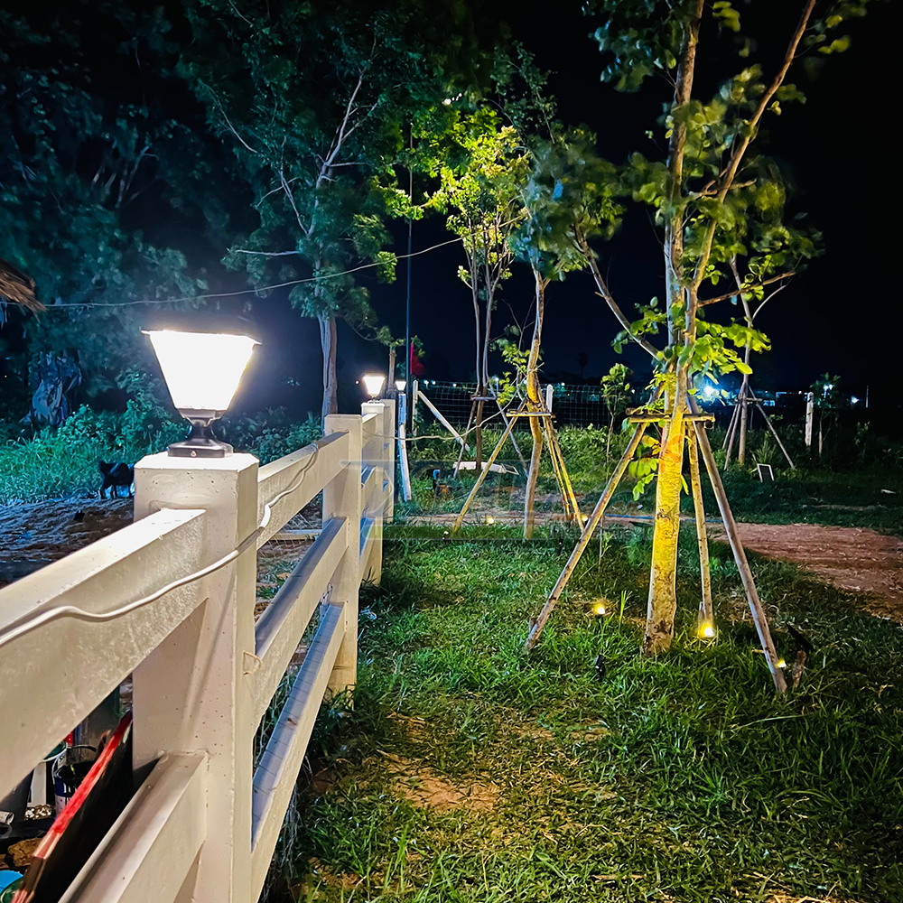 โคมไฟหัวเสาโซล่าเซลล์ รุ่น TZ-3661 (เปิดได้ 2 แสง)