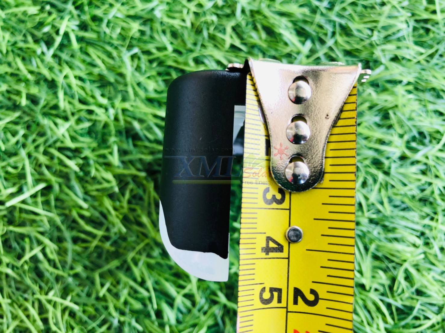 ไฟโซล่าเซลล์ติดบันได 1 LED (สีดำ) (แสง : เหลืองวอมไวท์) (ซื้อ 1 เเถม 7)