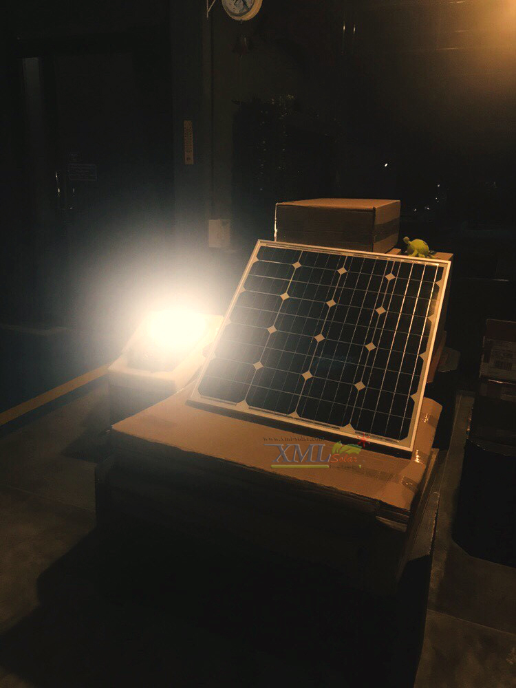 ไฟสปอตไลท์โซล่าเซลล์ 6500 Lumens. ไซต์ใหญ่ (เเสง : เหลืองวอมไวท์)