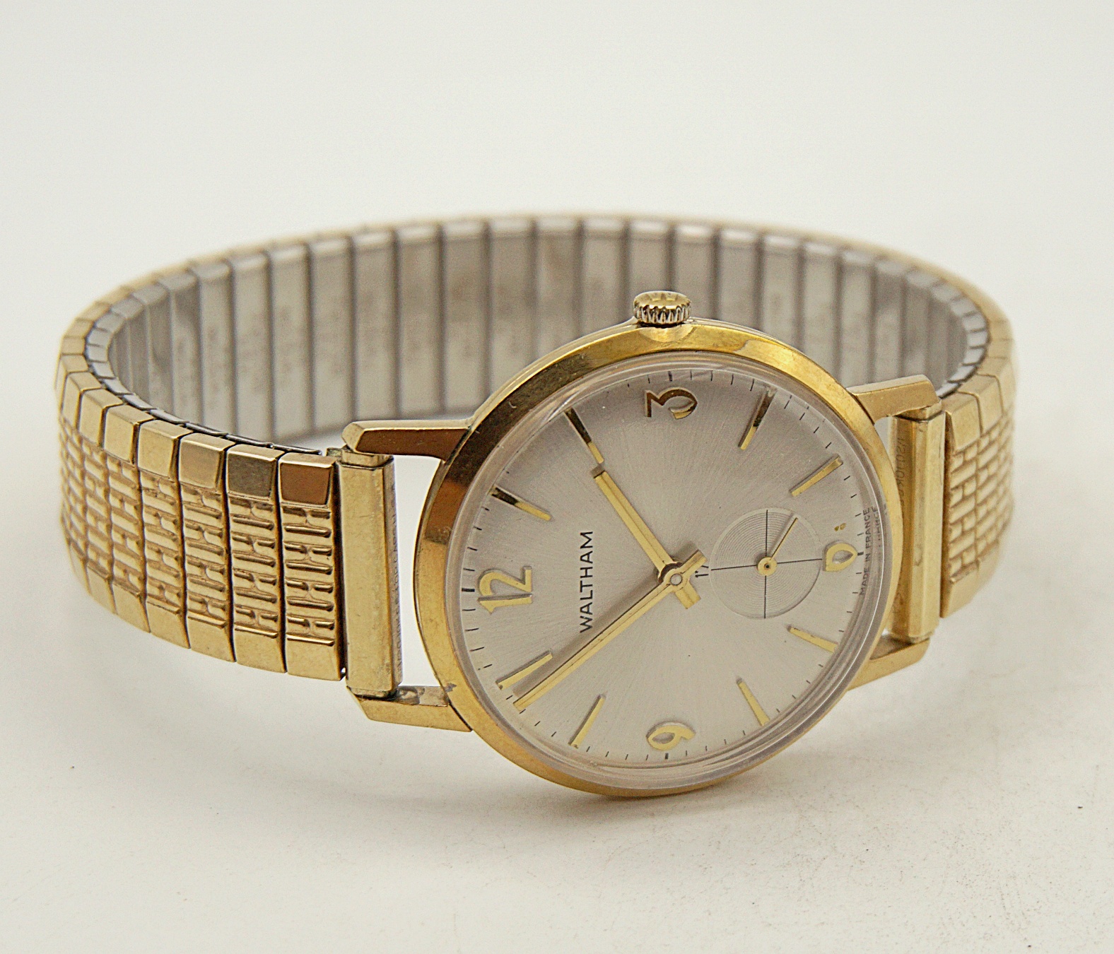 นาฬิกาเก่า WALTHAM ไขลานสองเข็มครึ่ง