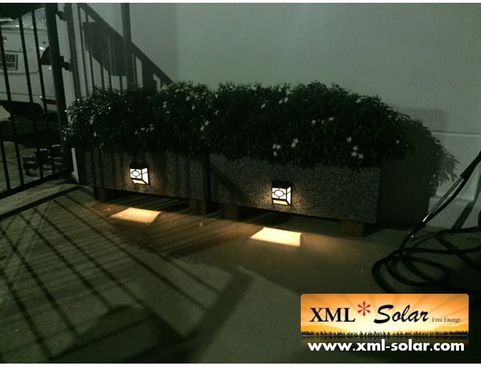 โคมไฟโซล่าเซลล์ ติดผนัง 2 LED ทรง ญี่ปุ่น (เเสง : เหลืองวอมไวท์)