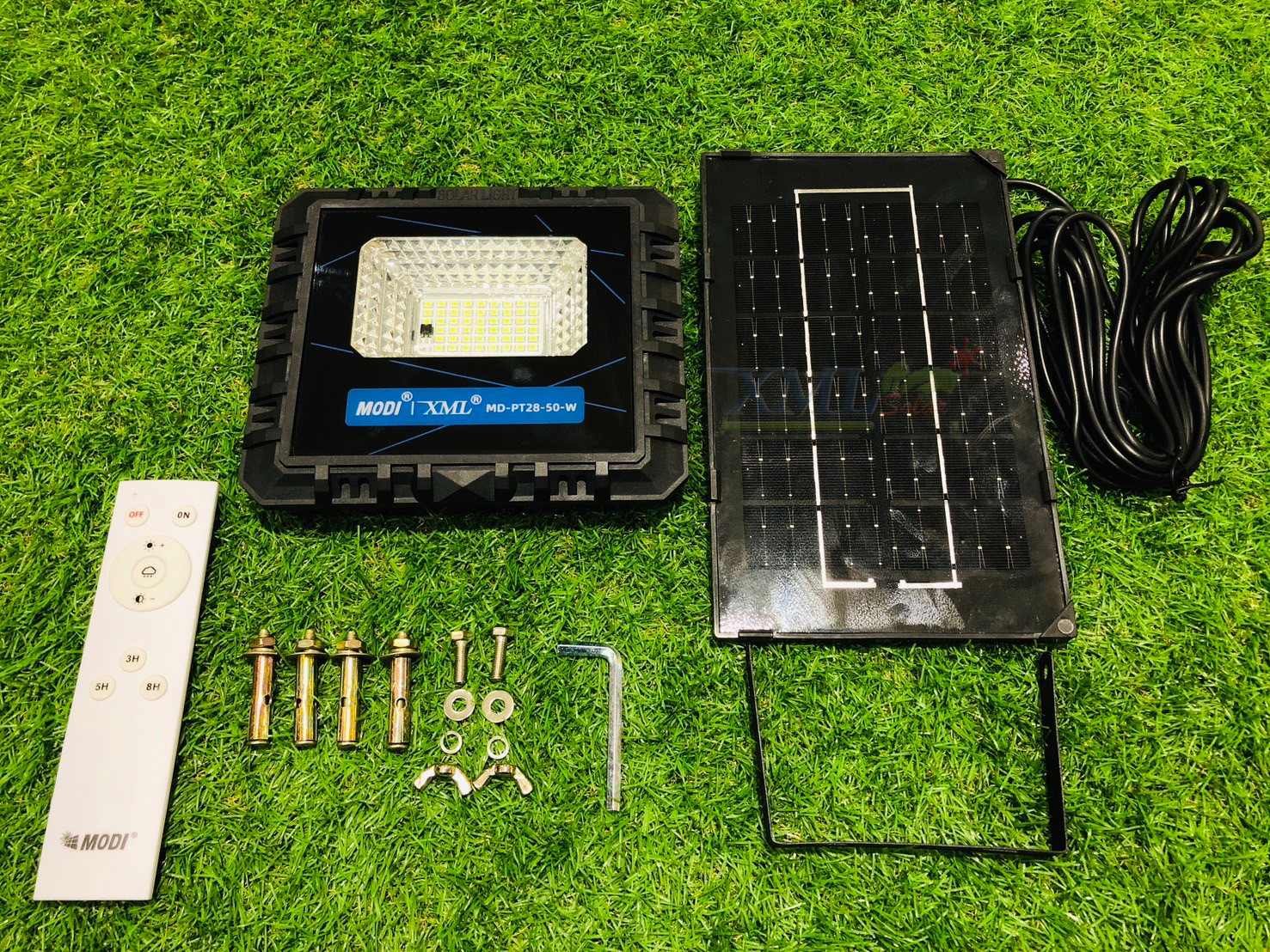ไฟสปอตไลท์โซล่าเซลล์ 50W / 80W / 120W / 200W / 300W / 400W รุ่น MD-PT28