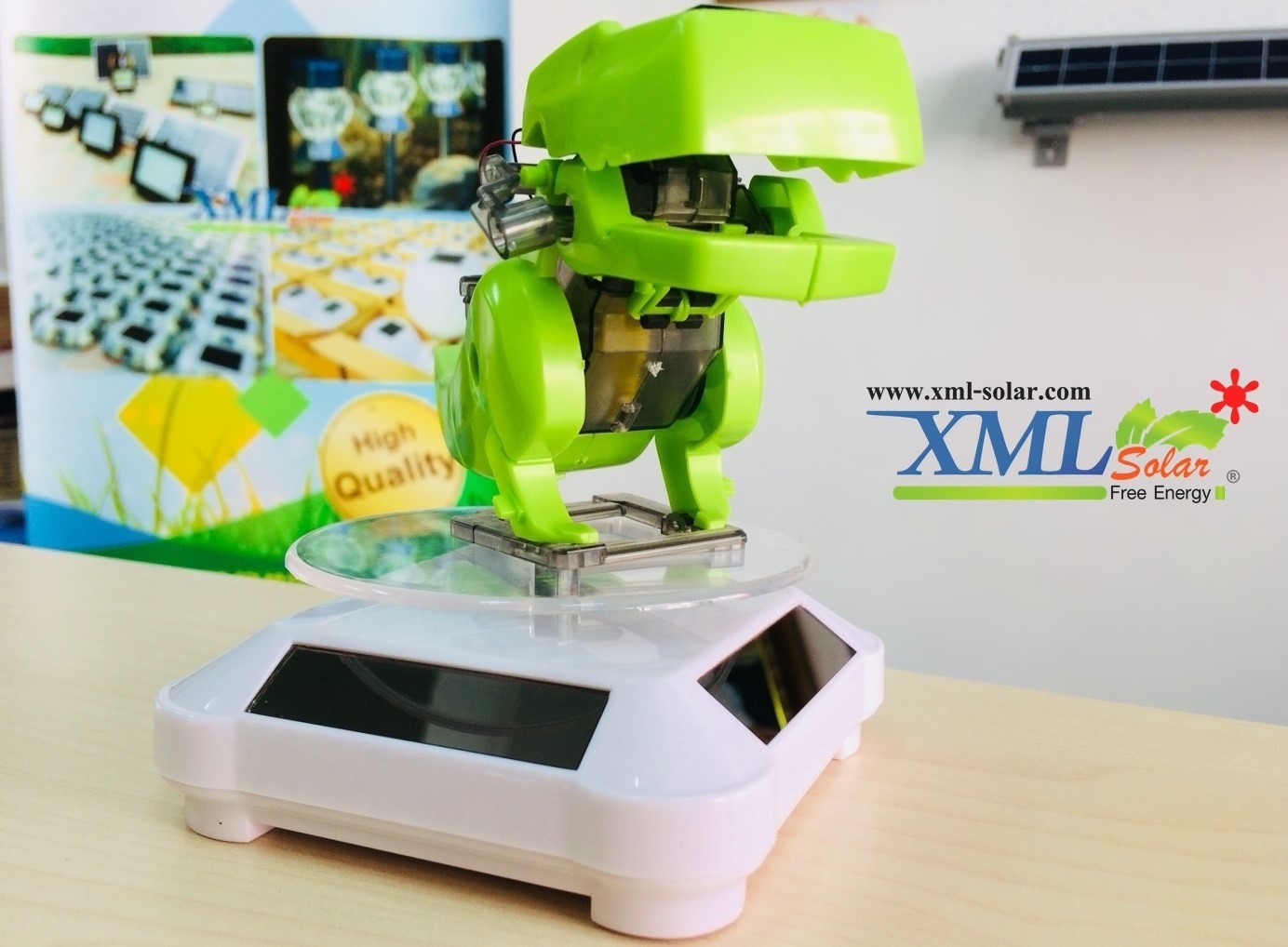 ตัวหมุนโชว์อเนกประสงค์ โซล่าเซลล์ ทรง classic (สี:ขาว)