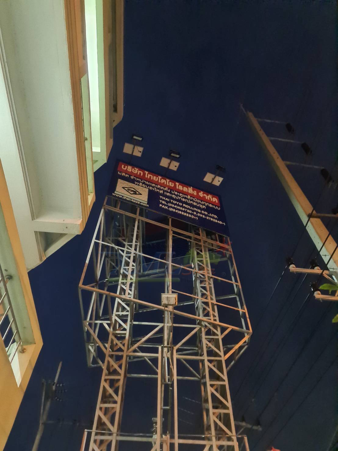 สปอร์ตไลท์โซล่าเซลล์ 200 W. รุ่นใหม่ JD8200L (แสง : ขาว)