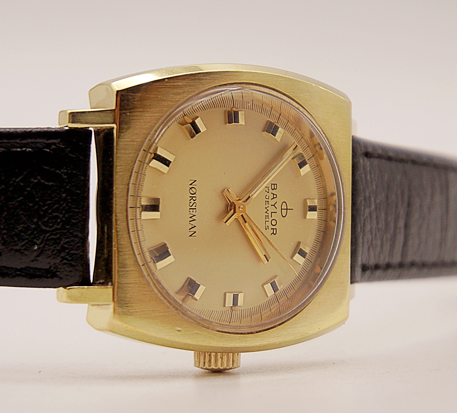 นาฬิกาเก่า BAYLOR ไขลาน