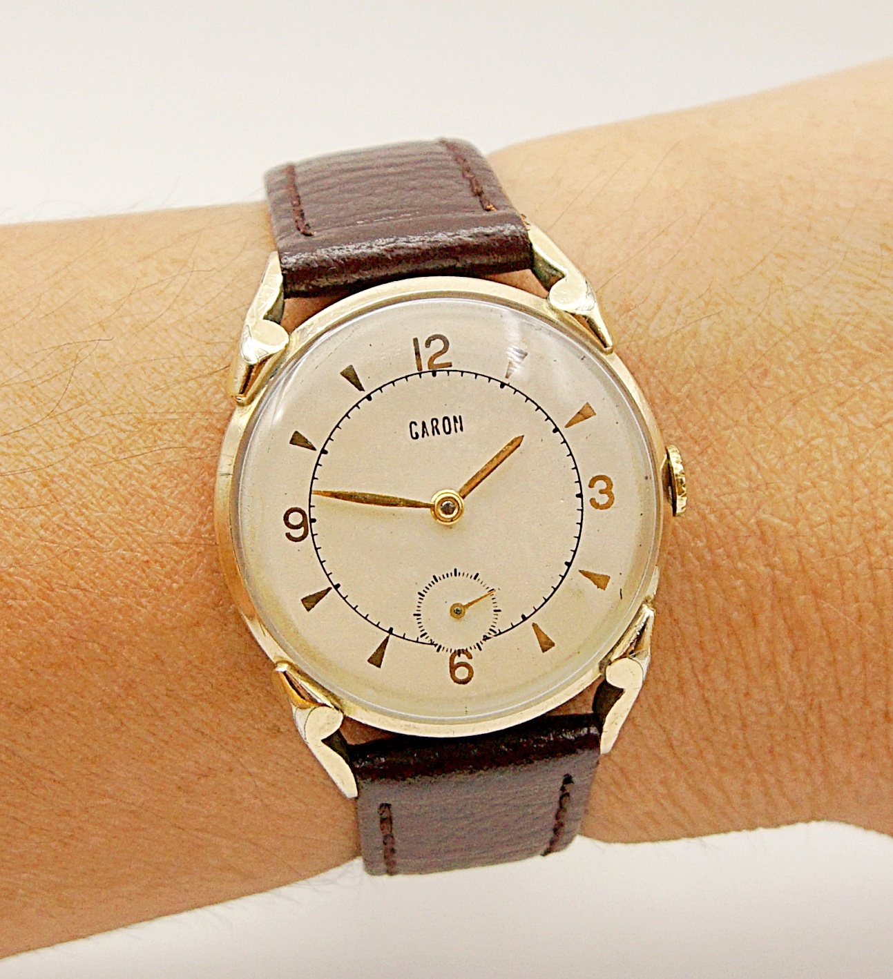 นาฬิกาเก่า GARON ไขลานสองเข็มครึ่ง