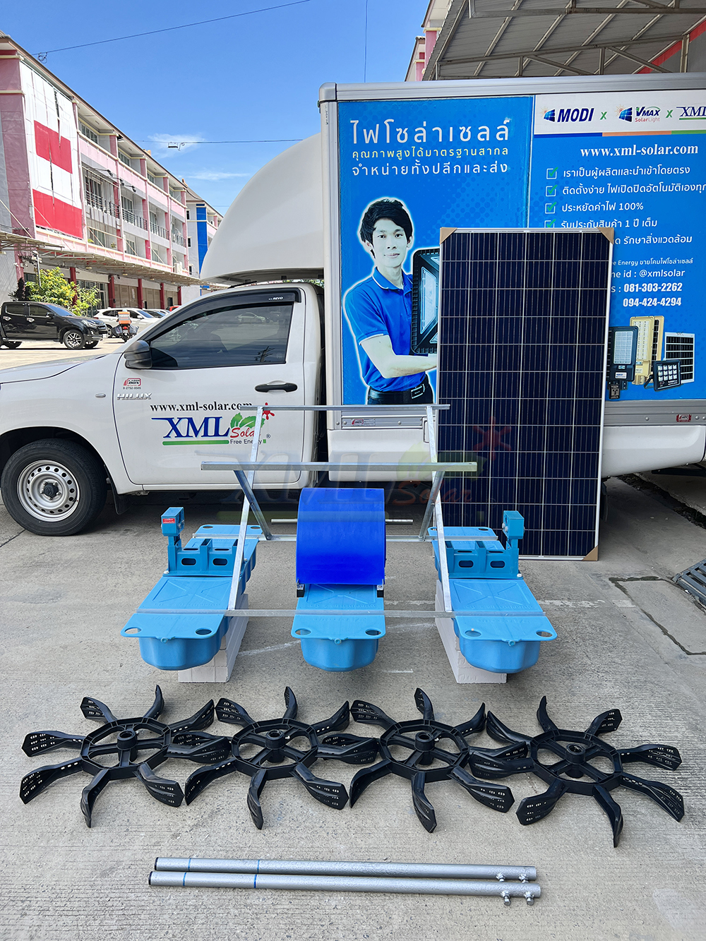 กังหันตีน้ำโซล่าเซลล์ รุ่นช้างน้อย 4 ใบพัด 3 ทุ่น