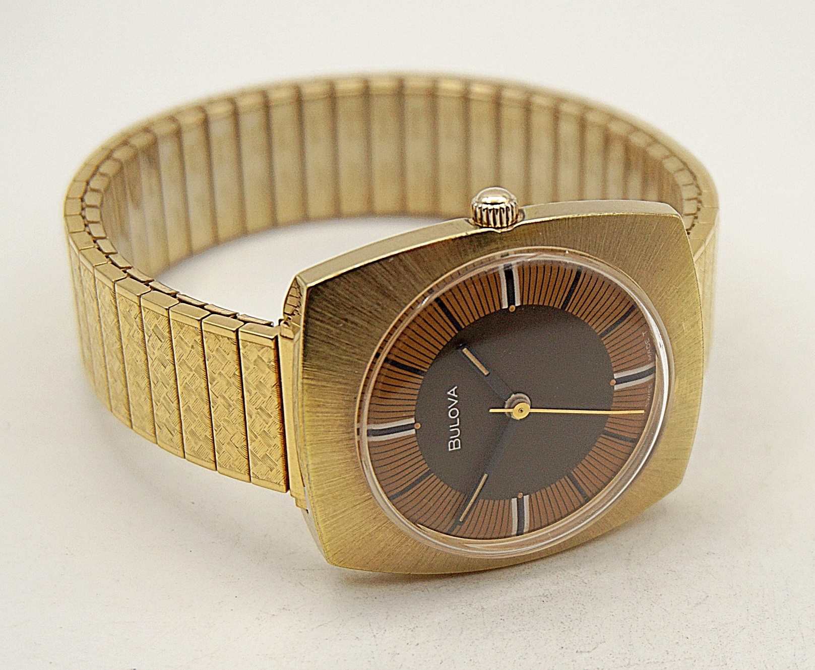 นาฬิกาเก่า BULOVA ไขลาน