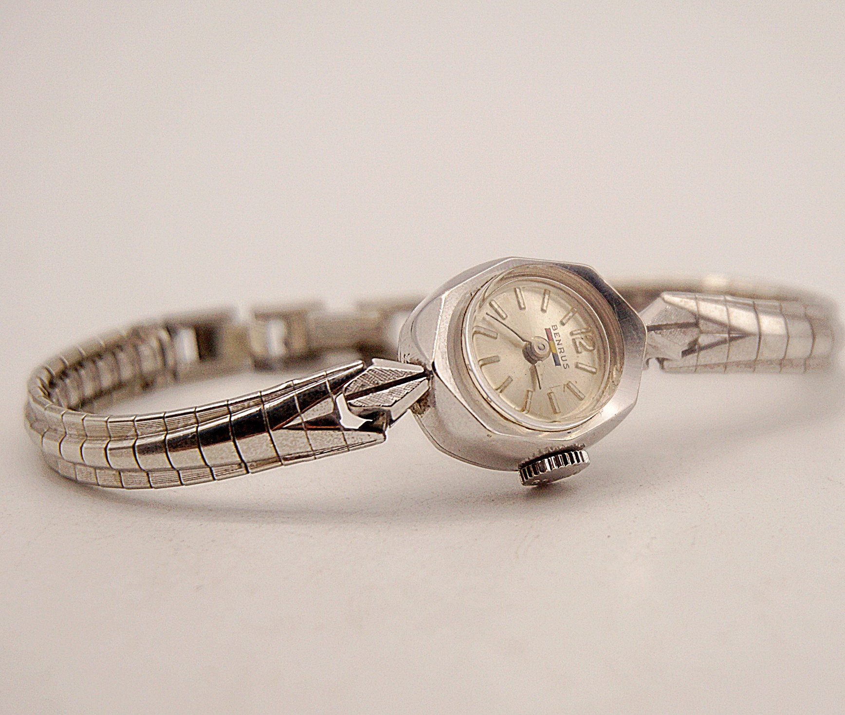 นาฬิกาเก่า BENRUS ไขลาน (นาฬิกาผู้หญิง)