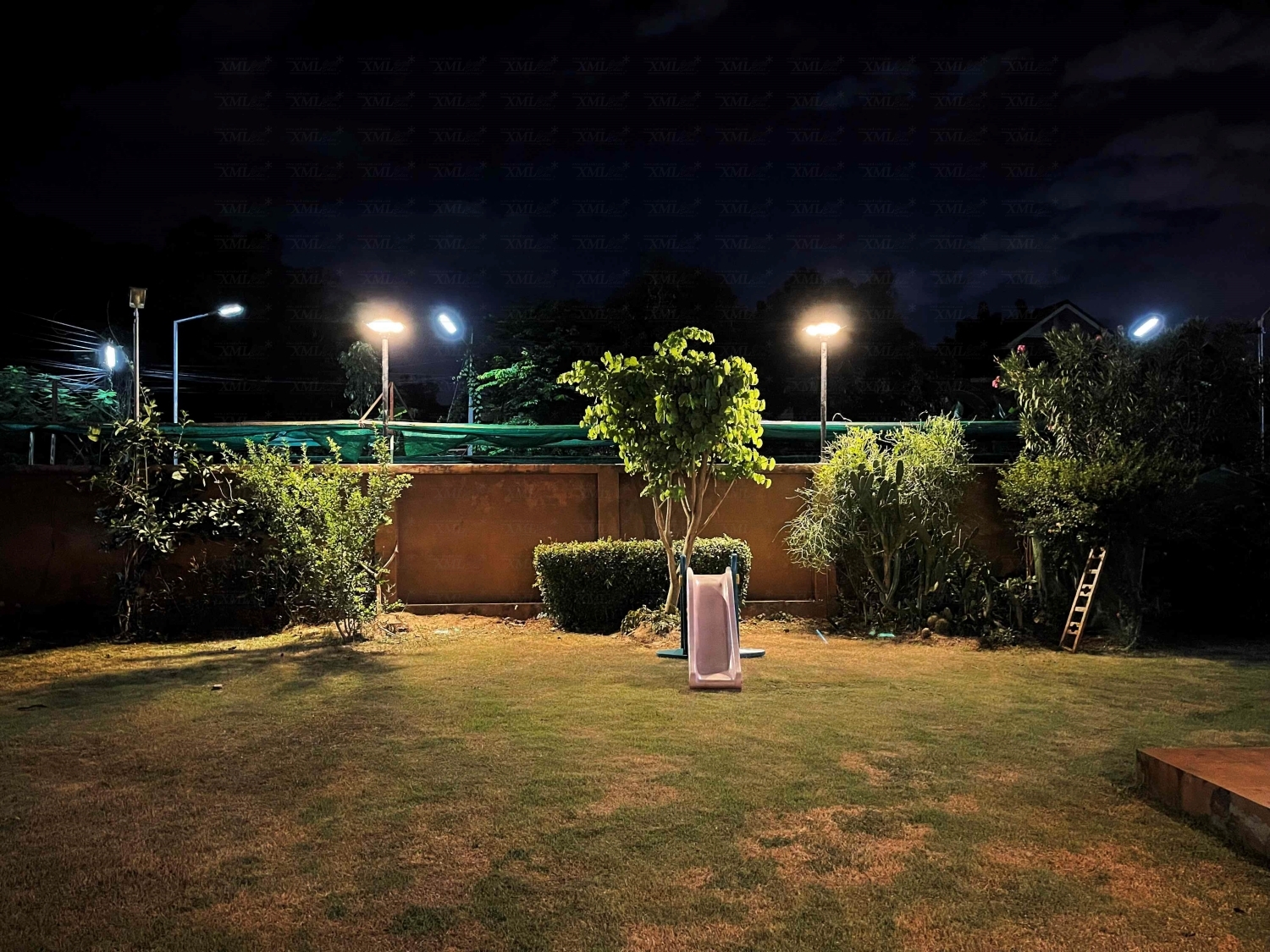 โคมไฟ UFO ทรงสี่เหลี่ยม รุ่น Modi x XML + ระบบ Motion รุ่น 300w (เปิดได้ 3 แสง)