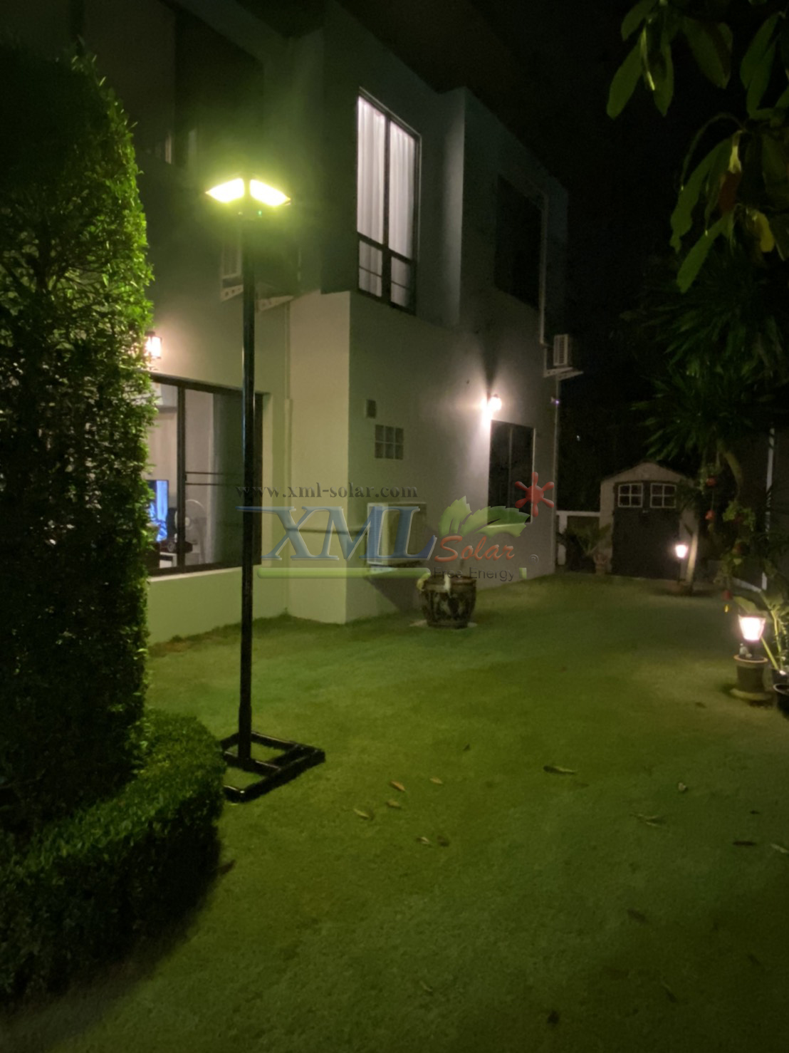 โคมไฟ UFO ทรงสี่เหลี่ยม รุ่น Modi x XML + ระบบ Motion รุ่น 300w (เปิดได้ 3 แสง)