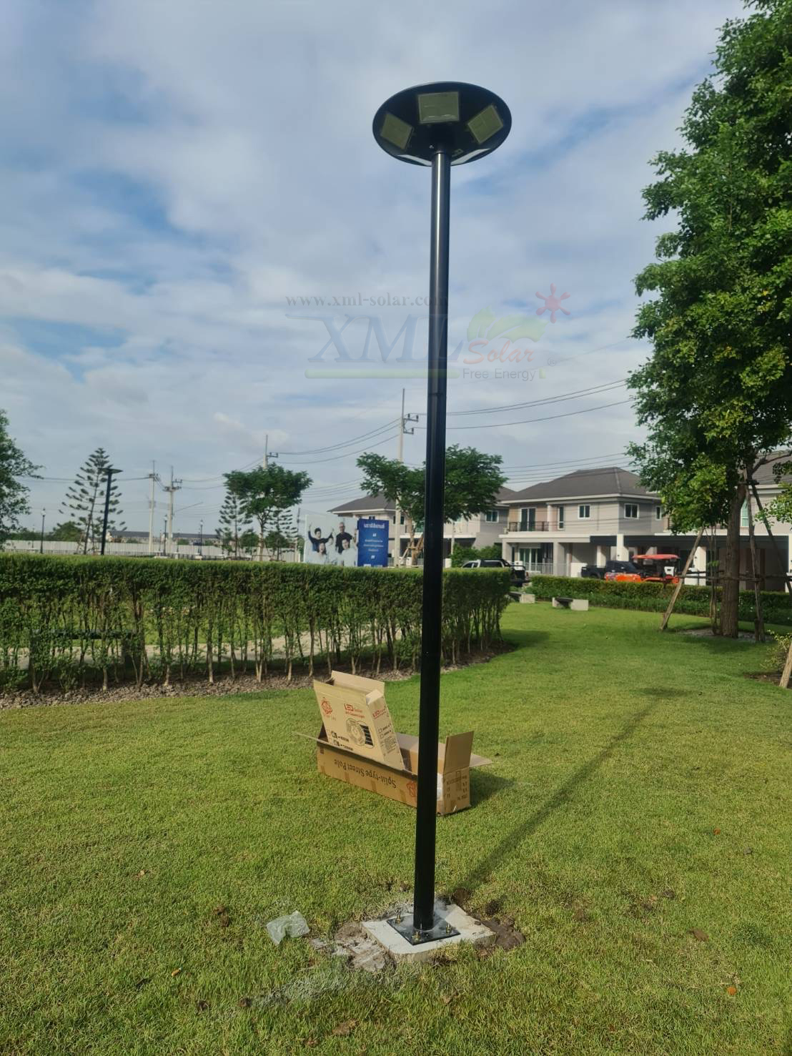 เสาไฟสนาม เหล็กพ่นสีดำ (ปลาย 3 นิ้ว)