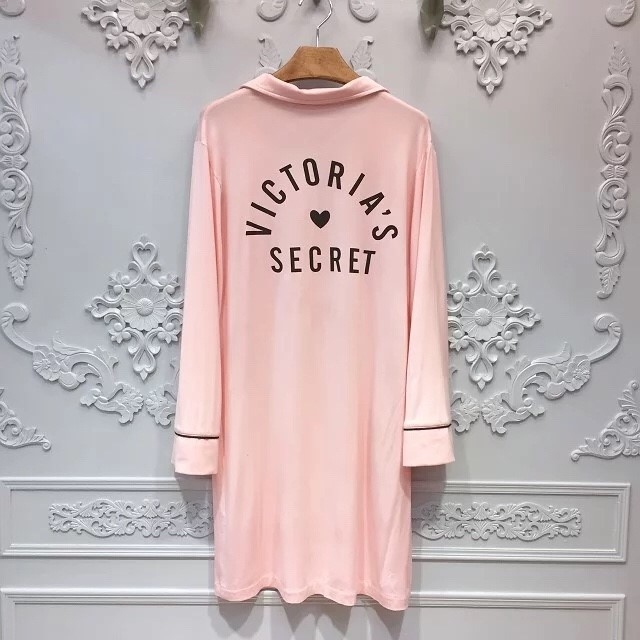 ชุดนอนผ้า โมดอล เนื้อผ้านิ่ม ใส่สบาย ฟรีไซส์ มี 2 สี ดำ โอรส ราคาส่ง 3 ชิ้น คละแบบได้ชุดละ 550 บาท