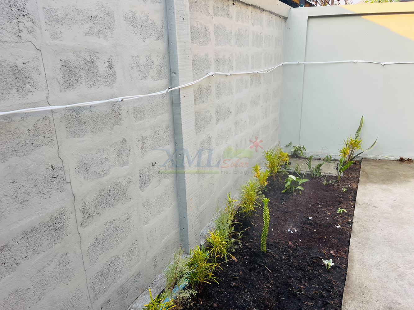 ชุดพ่นหมอก รดน้ำต้นไม้อัจฉริยะ คอนโทรลผ่านมือถือได้ (wifi) + แผงโซล่าเซลล์ 50W