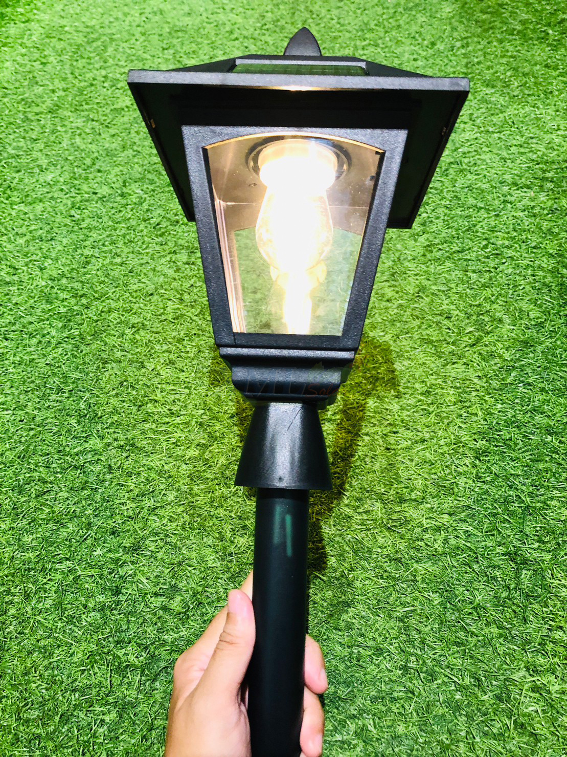 โคมไฟปักสนามโซล่าเซลล์ รุ่น MD-GFB-C (แสง : เหลืองวอมไวท์)