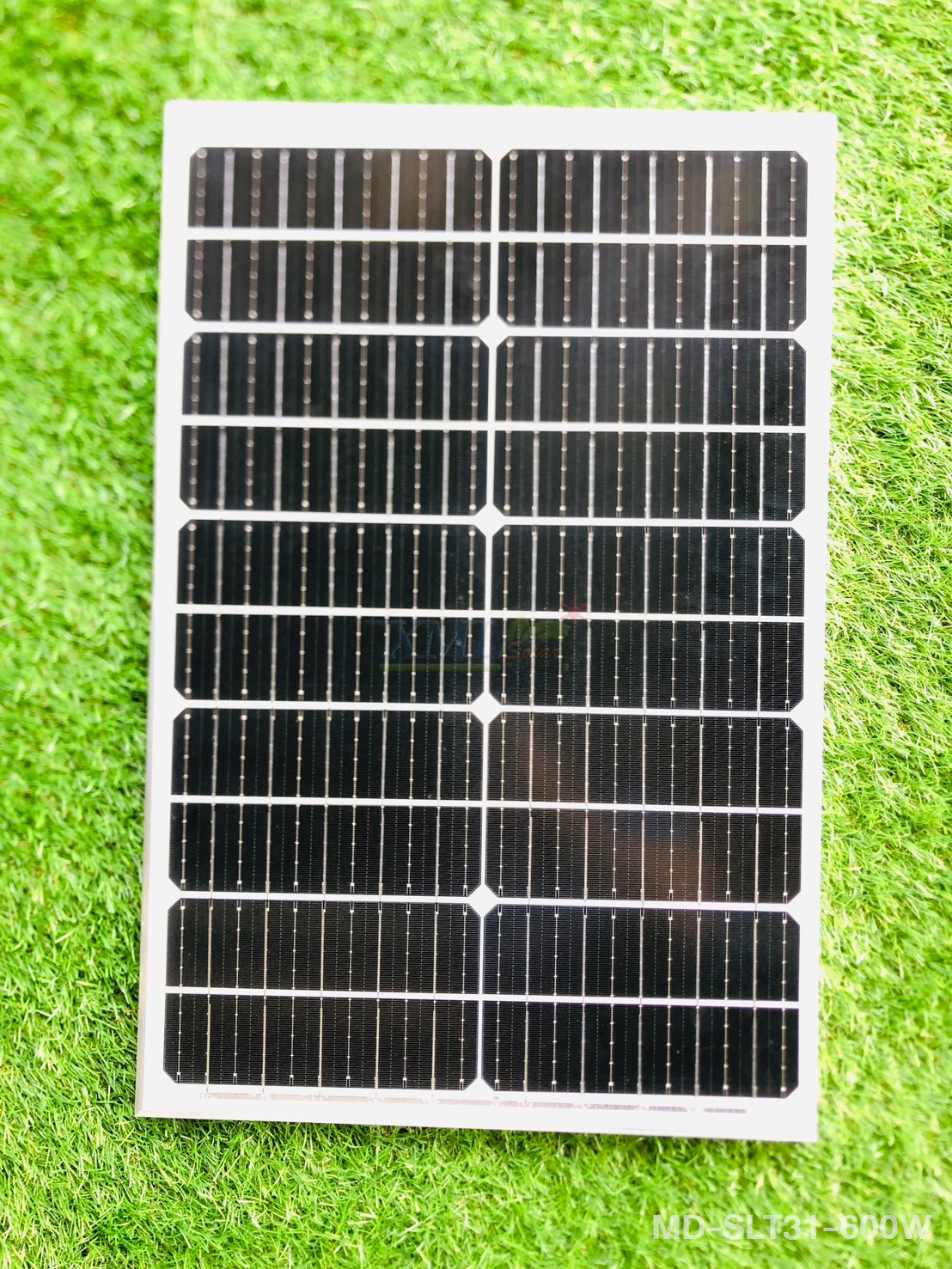 โคมไฟถนนโซล่าเซลล์ 300W/400W/600W รุ่น MD-SLT31 (เปิดได้ 3 แสง)