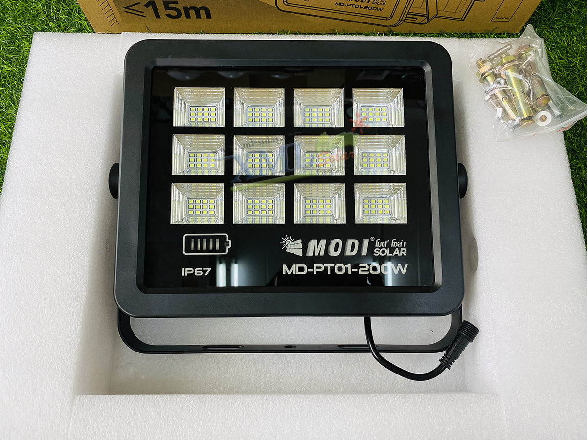ไฟสปอตไลท์โซล่าเซลล์ 200 W. รุ่น Modi x XML ไซต์ใหญ่ (เเสง : ขาว)