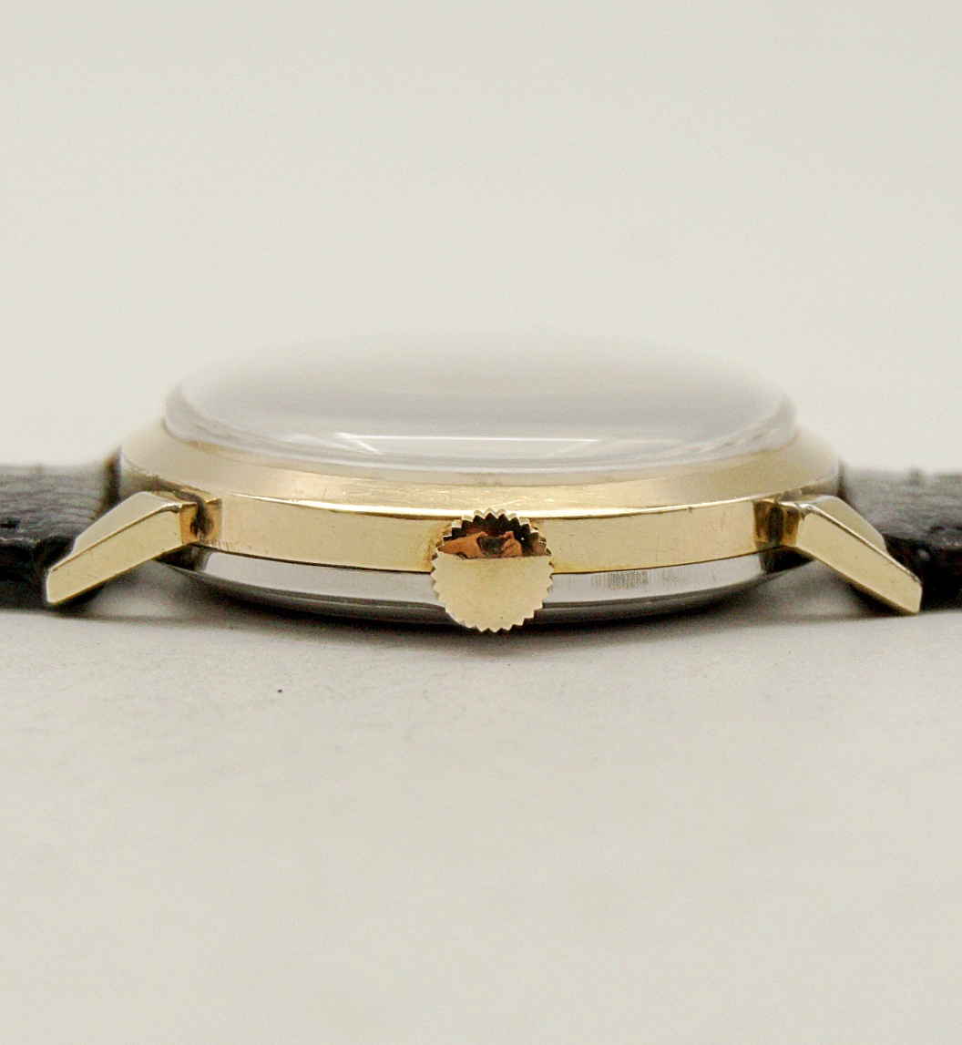 นาฬิกาเก่า WALTHAM ไขลานสองเข็มครึ่ง