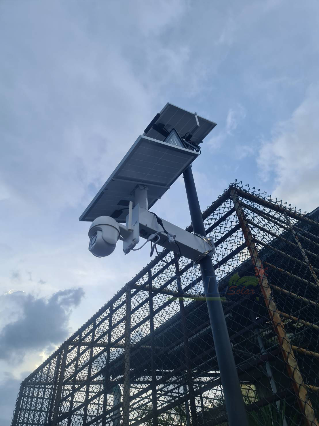 กล้องวงจรปิดโซล่าเซลล์ 40W. / ใช้simcard 4G (1080P) Solar CCTV Camera With 4G