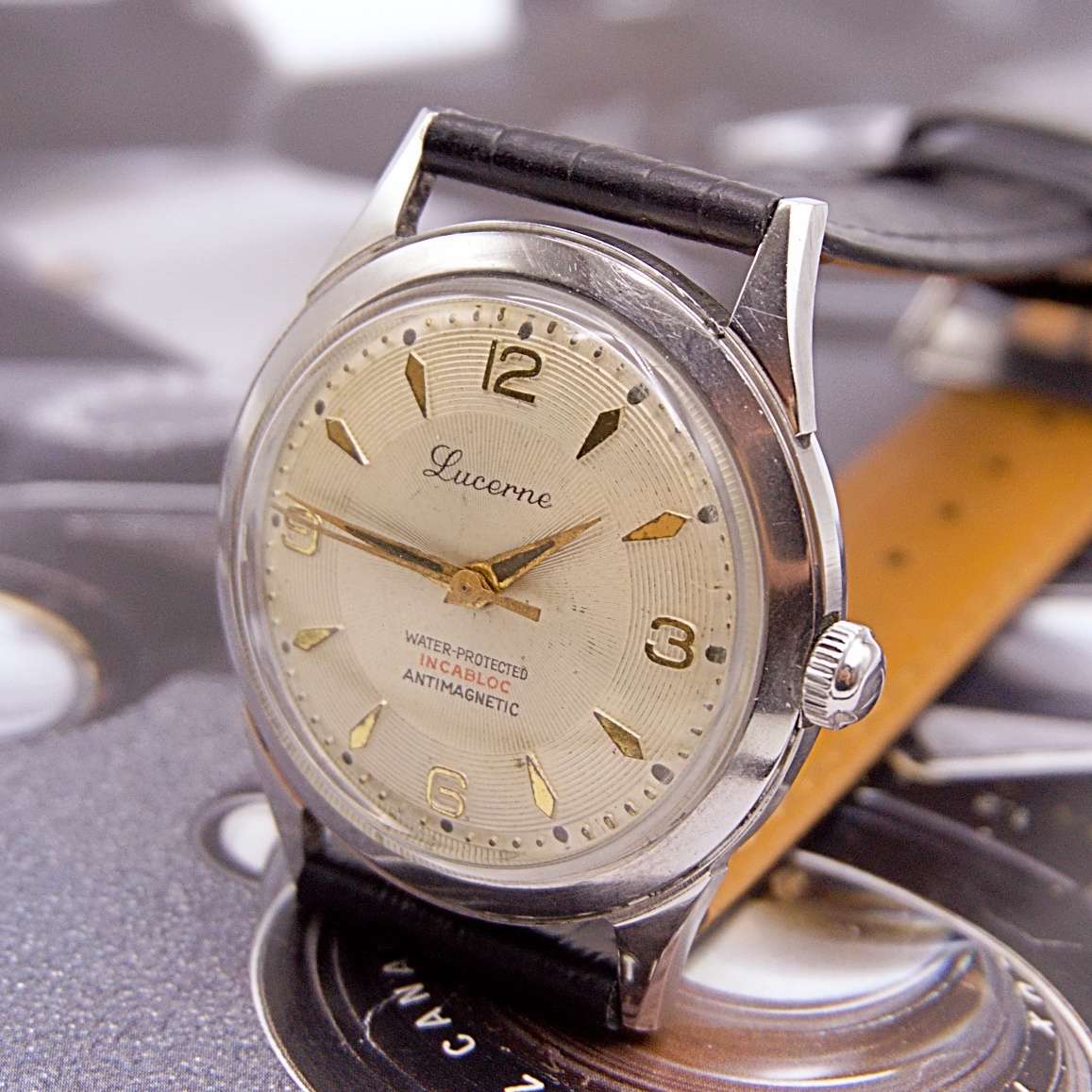 นาฬิกาเก่า LUCERNE ไขลาน