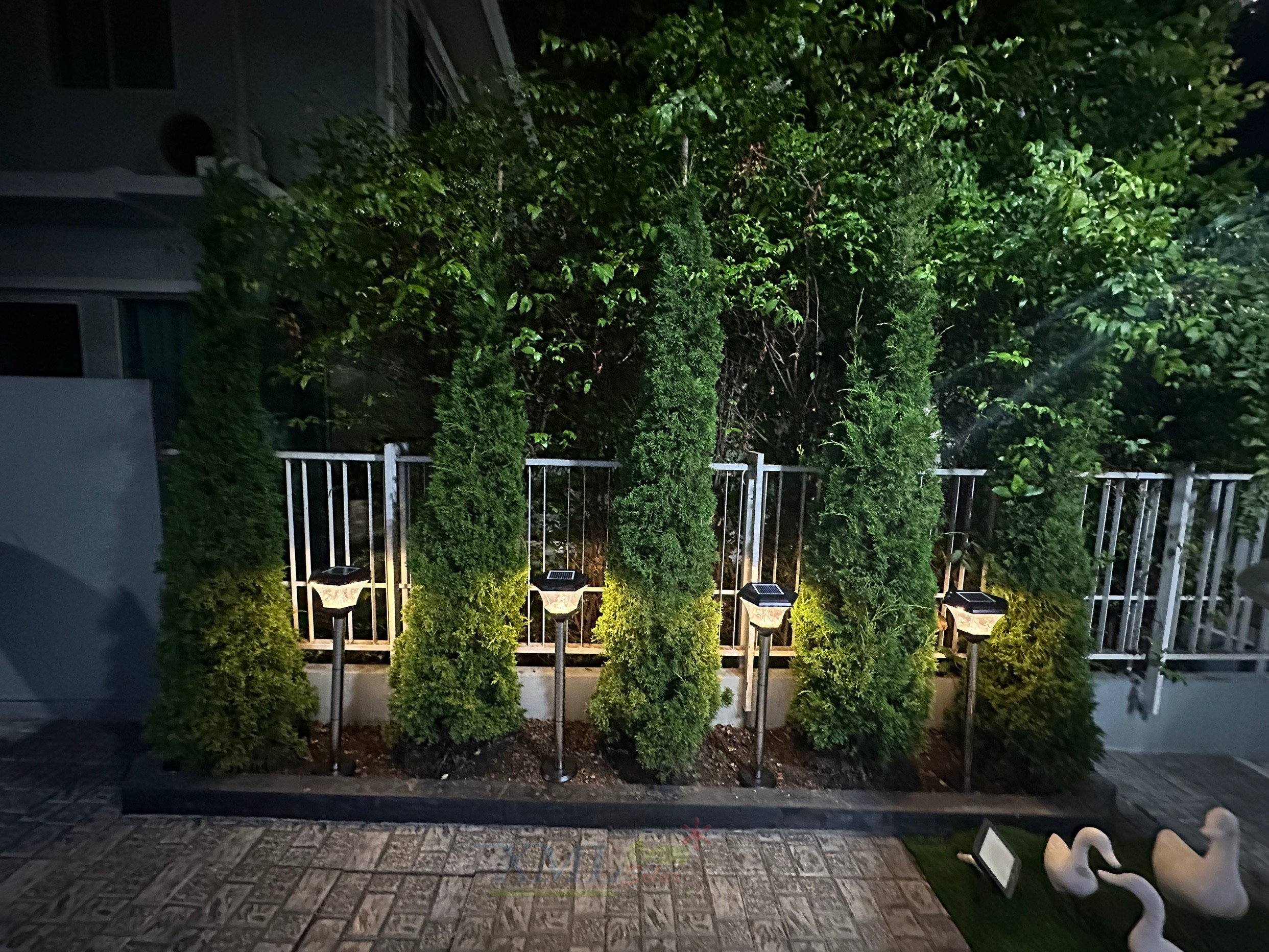 ไฟปักสนามโซล่าเซลล์ 8 Super SMD LED (แบบเหลี่ยม) สูง 80 ซม. (เเสง : เหลืองวอมไวท์)