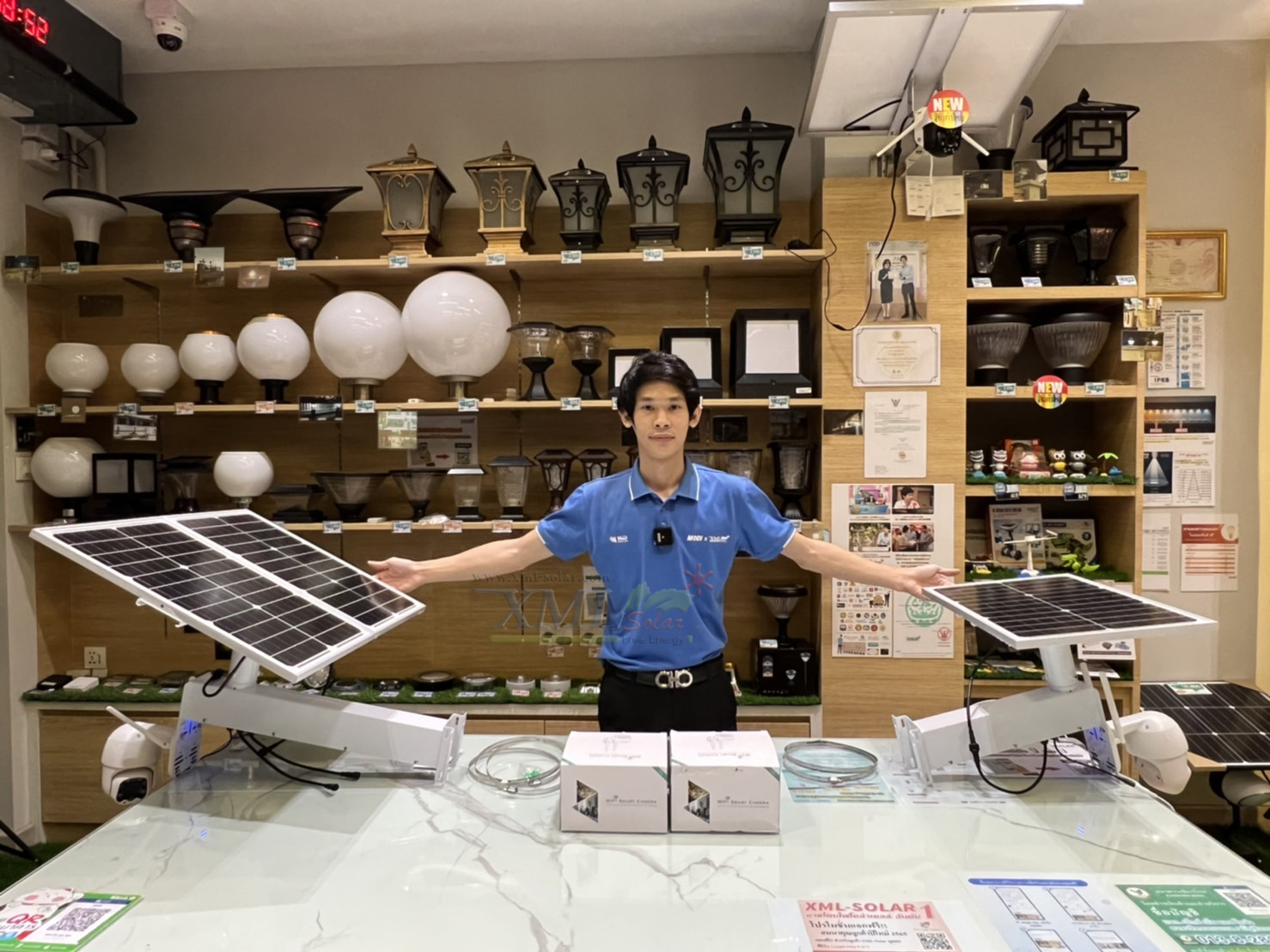 กล้องวงจรปิดโซล่าเซลล์ 80W. / ใช้simcard 4G (1080P) Solar CCTV Camera With 4G