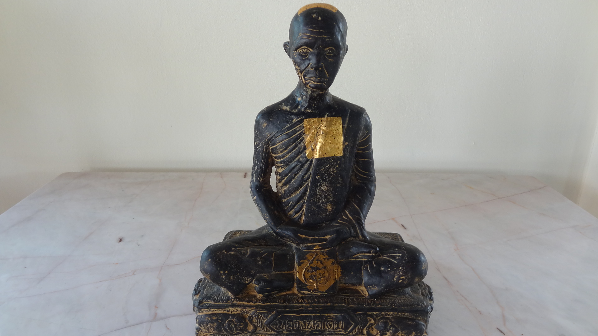 หลวงพ่อเดิม ขนาดสูง 9 นิ้ว หน้าตักกว้าง 8 นิ้ว