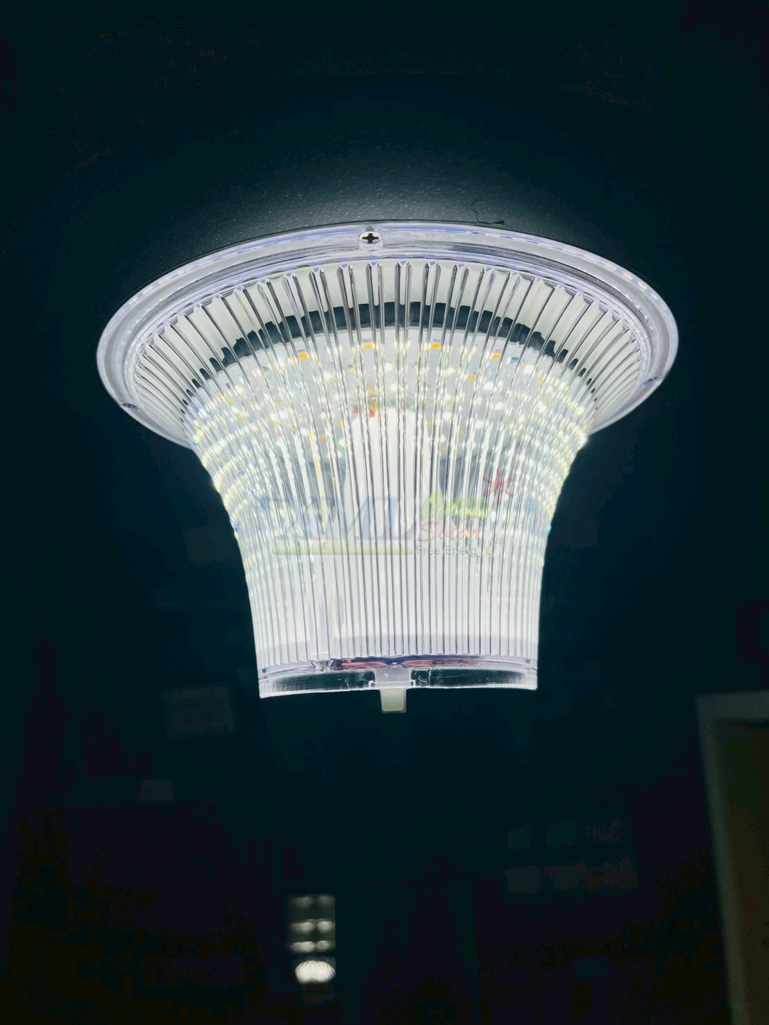 โคมไฟตั้งพื้นโซล่าเซลล์ รุ่น TC-3630 (เปิดได้ 2 แสง)