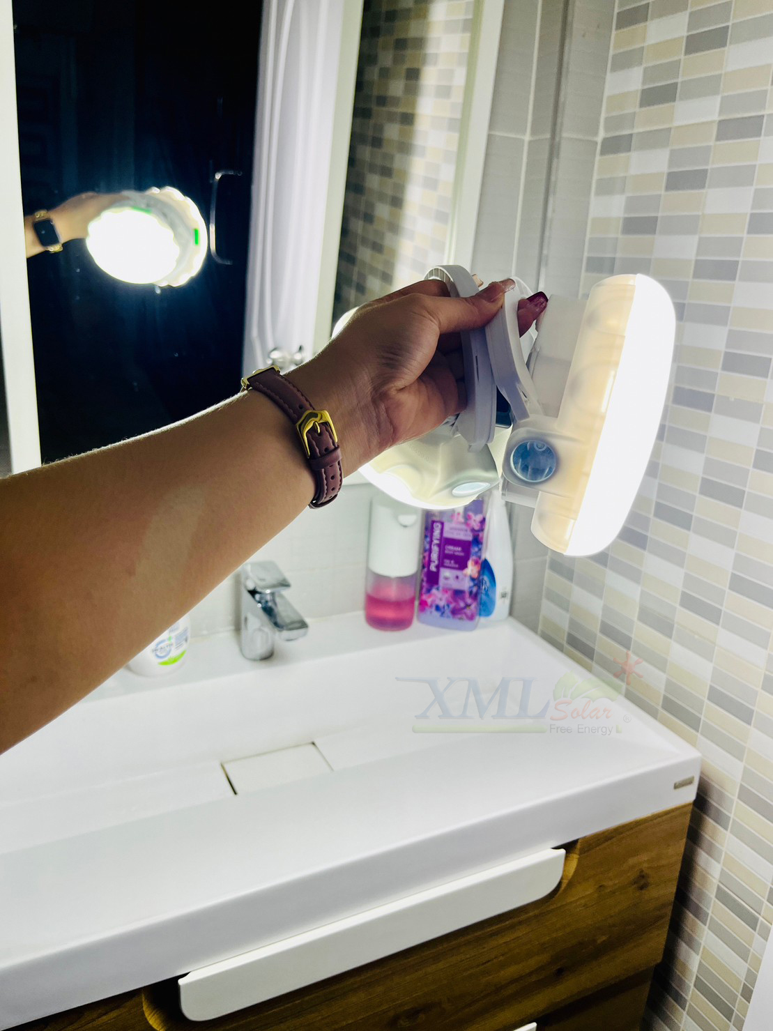 ไฟอเนกประสงค์รุ่นใหม่เปิดได้ 3 แสง 100W รุ่น NG100