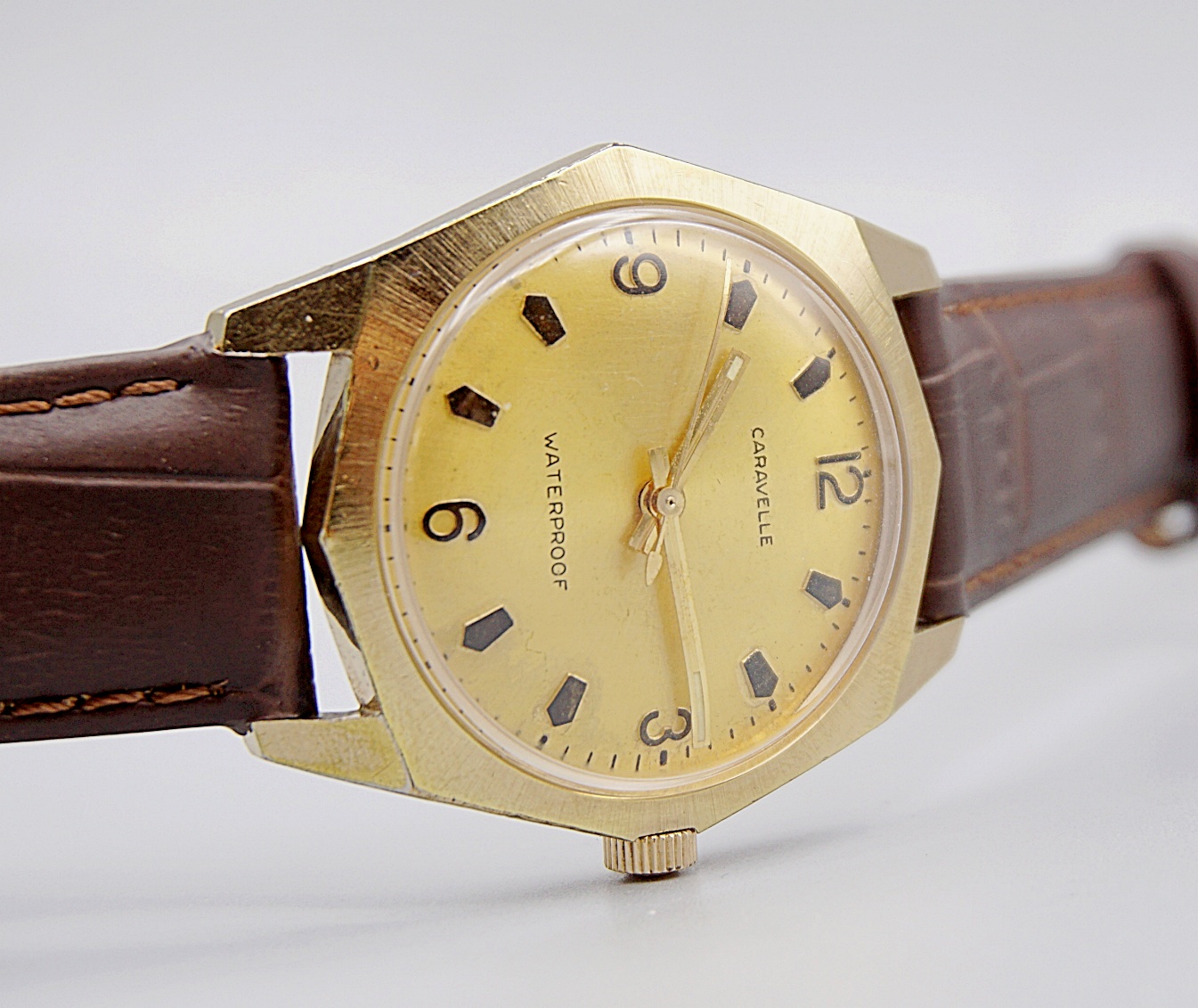 นาฬิกาเก่า CARAVELLE ไขลาน