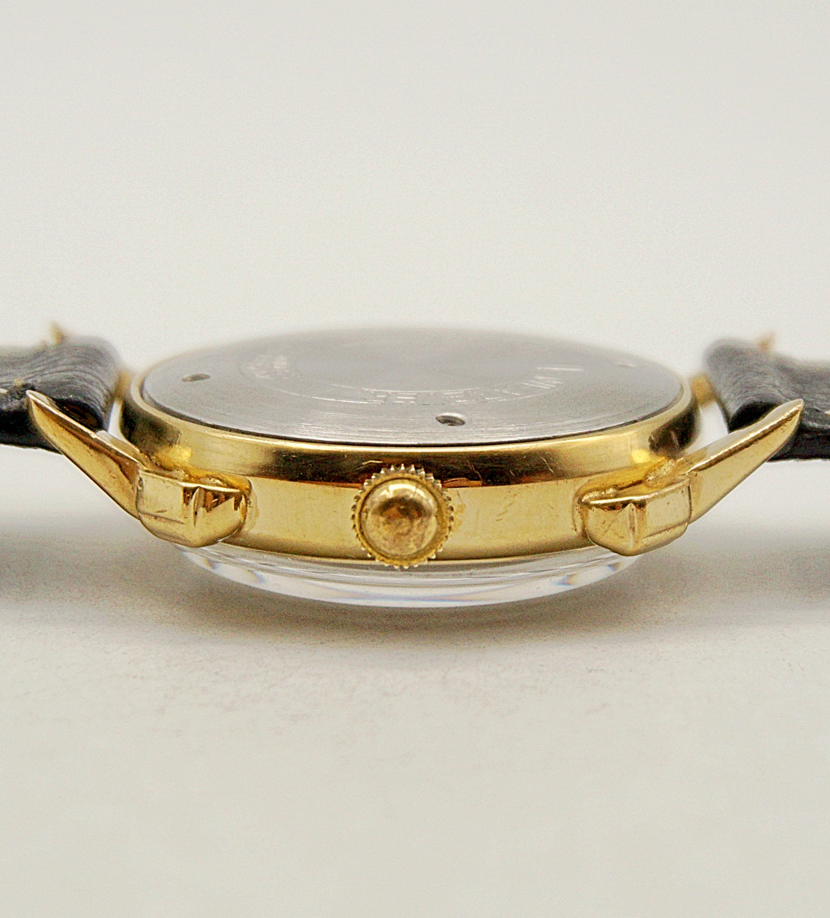 นาฬิกาเก่า CLINTON ไขลานสองเข็มครึ่ง