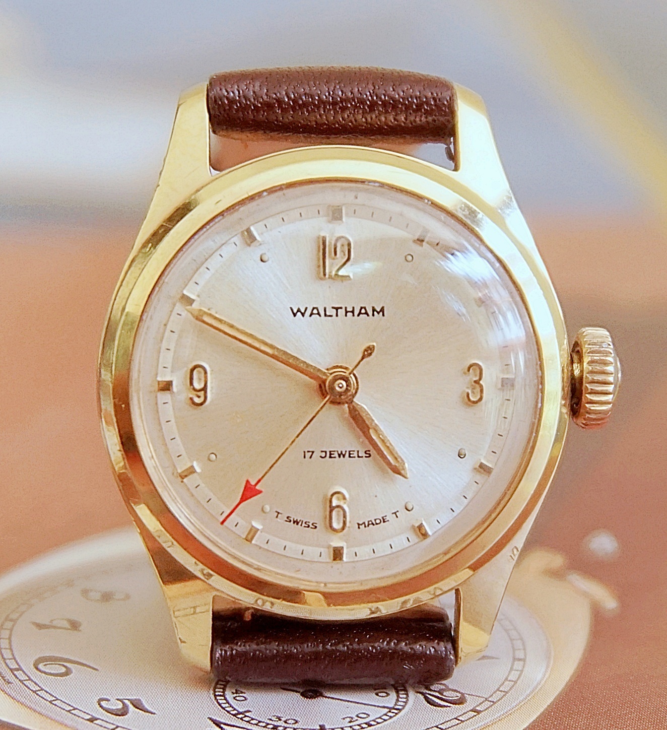 นาฬิกาเก่า WALTHAM ไขลาน (นาฬิกาผู้หญิง)