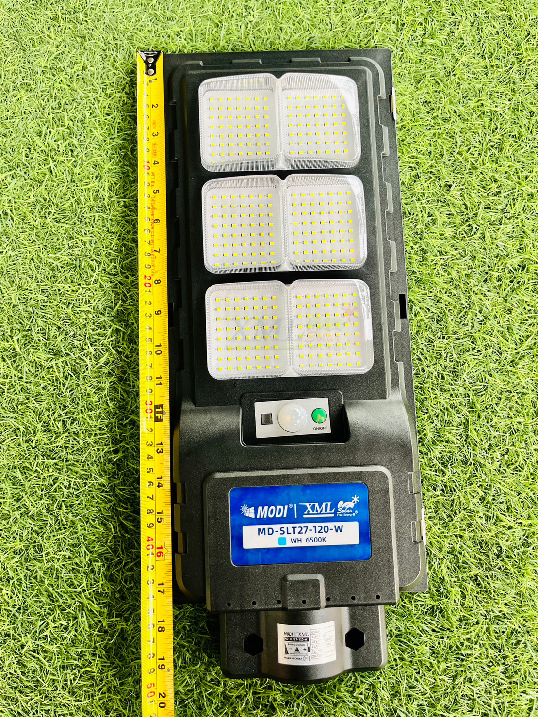 โคมไฟถนนโซล่าเซลล์ รุ่น MD-SLT27 (แสง : ขาว)(ระบบสว่างค้าง) (120w / 240w)