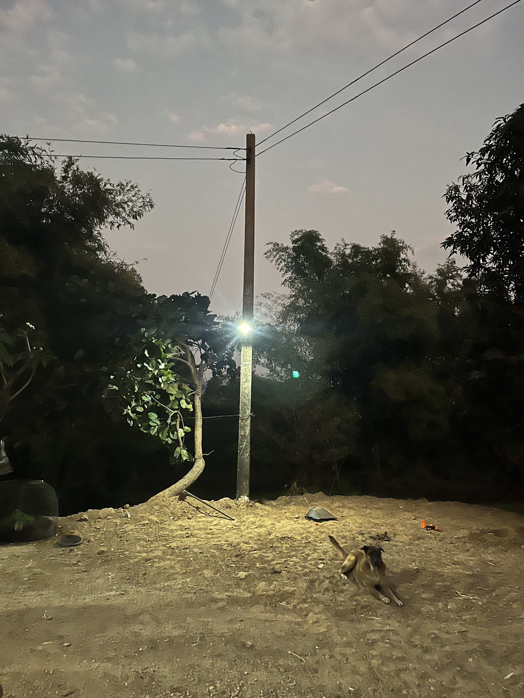 ไฟถนนโซล่าเซลล์ Series F รุ่น MD-SLT27-50-F (แสง : ขาว)(ขาเหล็ก)(ระบบสว่างค้าง) ของแท้ แบรนด์ MODI XMLSOLAR