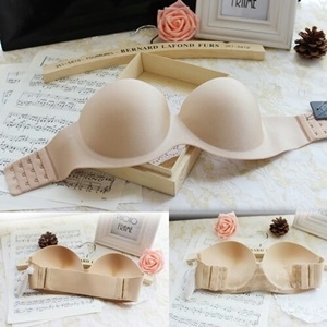 บราสายใส ด้านหลังถอดเปลี่ยนได้ ระบายอากาศได้ดี ยึดเกาะดี ไม่ต้องกลัวหลุดมี Size 32,34,36,38,สีเนื้อ ราคาส่ง 3 ชิ้นคละแบบได้ ตัวละ 300 บาท