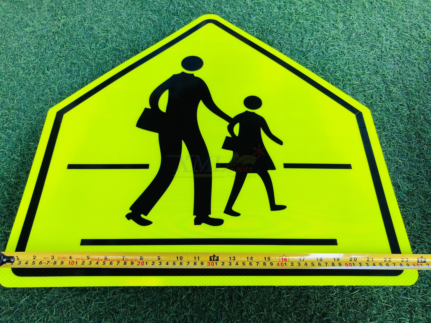 ป้ายเตือนเขตโรงเรียนโซล่าเซลล์ สีเหลือง ไฟกระพริบ (ไม่รวมเสา)