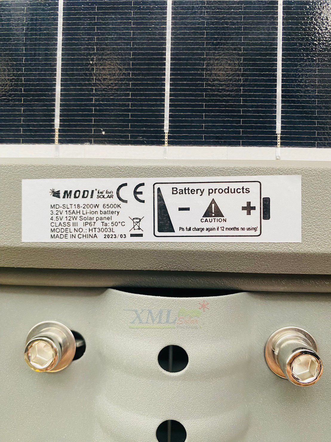 โคมไฟถนนโซล่าเซลล์ XML-Solar 200W (แสง : ขาว)(สว่างค้าง)