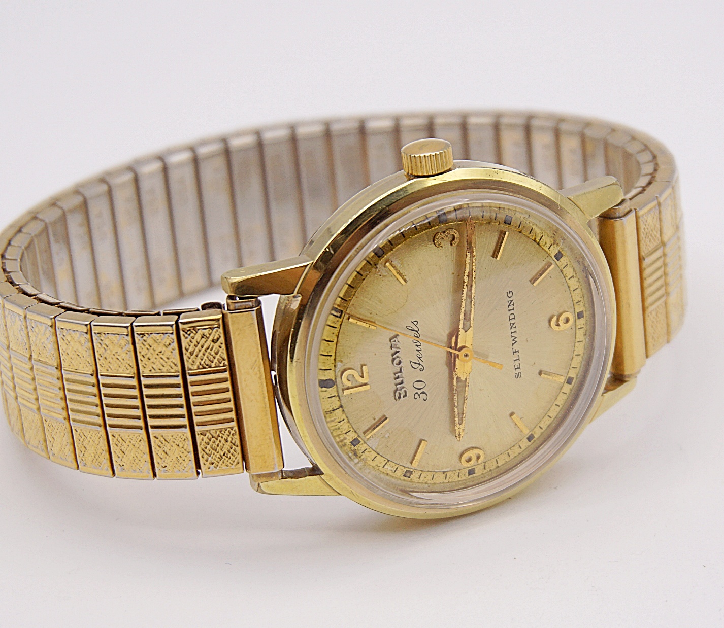 นาฬิกาเก่า BULOVA ออโตเมติก