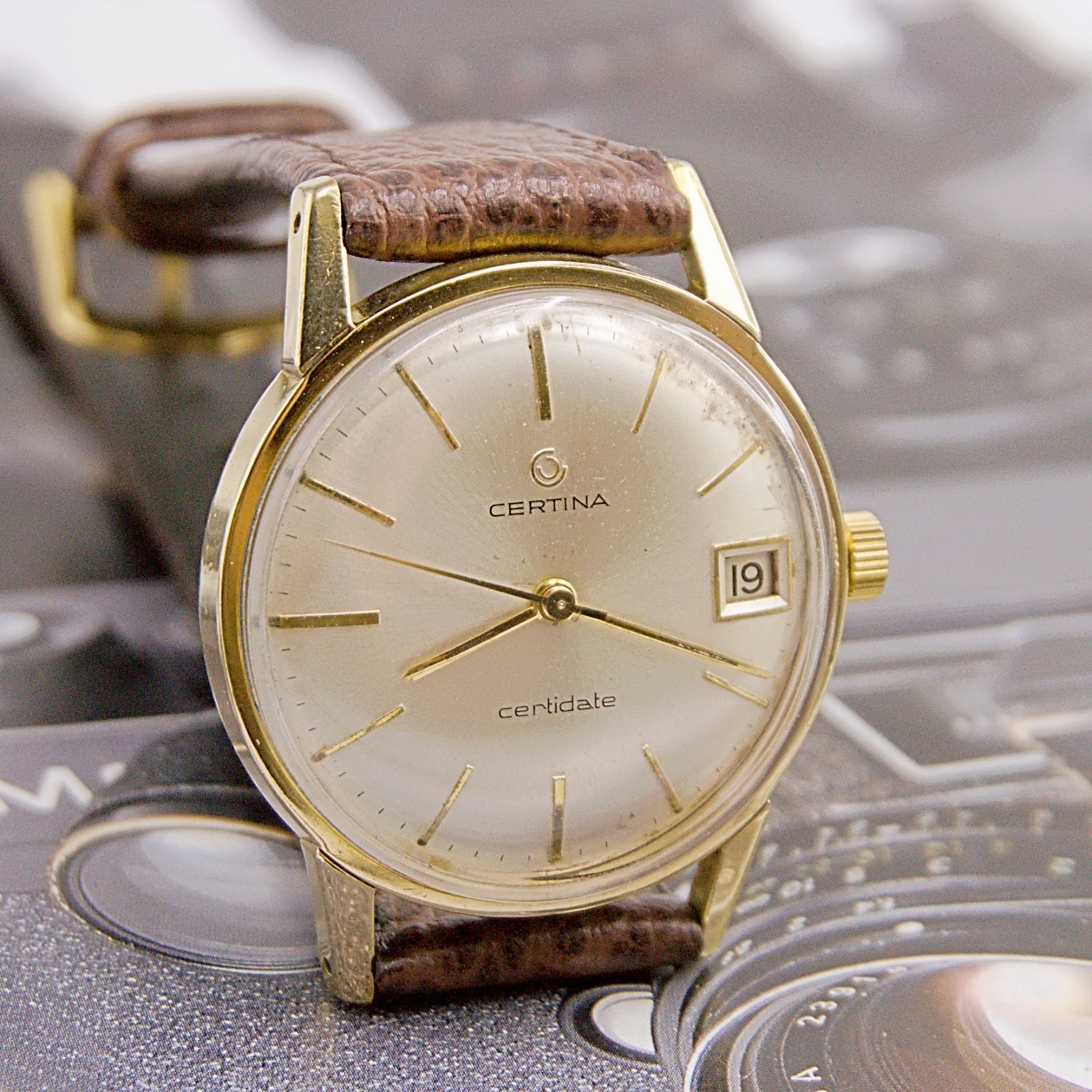 นาฬิกาเก่า CERTINA ไขลาน