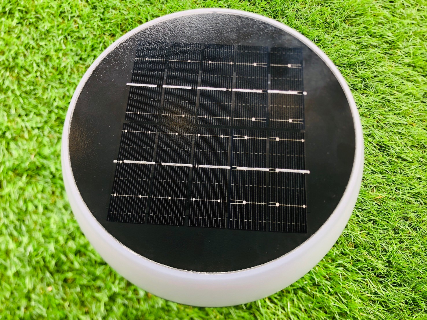 โคมไฟหัวเสาโซล่าเซลล์ รุ่น TZ-404 (แสงขาว + เหลืองวอมไวท์)