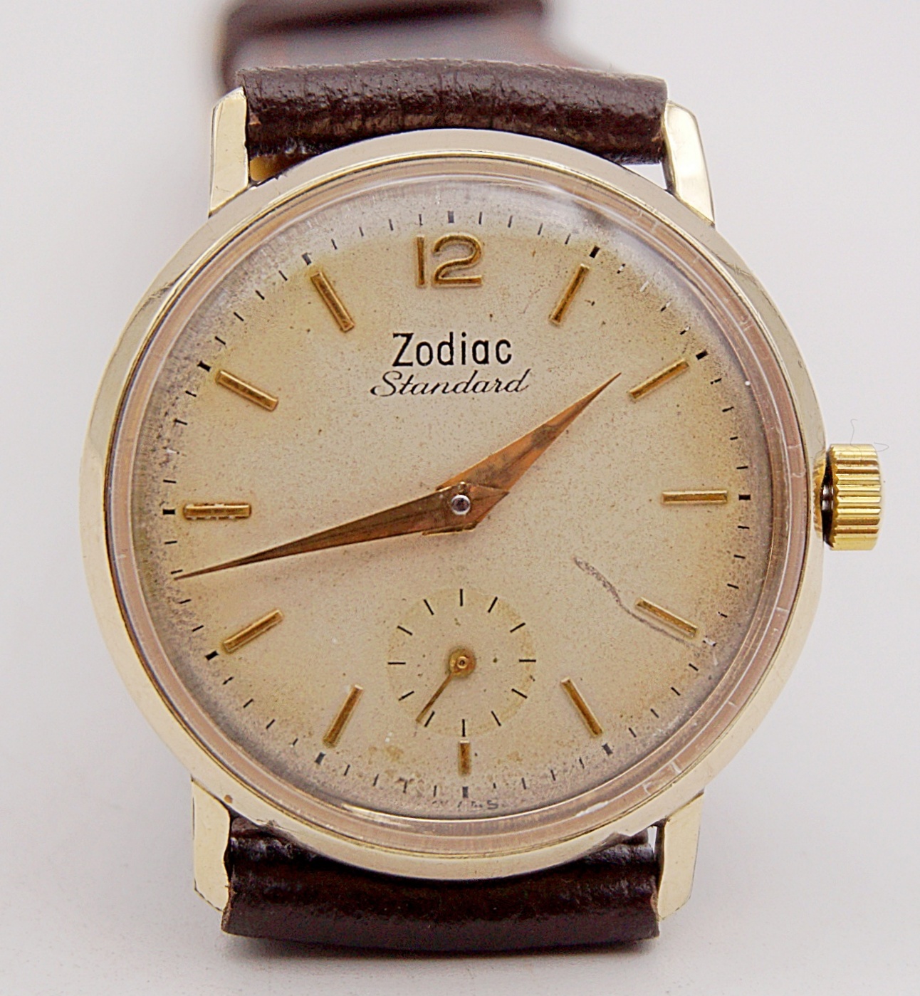 นาฬิกาเก่า ZODIAC ไขลานสองเข็มครึ่ง