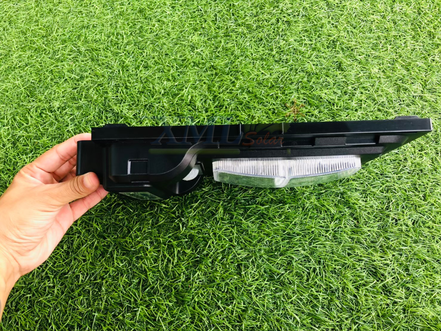 ไฟถนนโซล่าเซลล์ รุ่น Modi x XML 30W. (แสง : ขาว)(ขาพลาสติก)(ระบบสว่างค้าง) ของแท้* แบรนด์ MODI XMLSOLAR