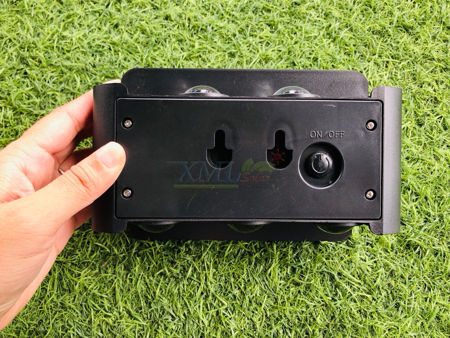 โคมไฟผนังโซล่าเซลล์ 5 LED รุ่น TB-259N5 (แสง : เหลืองวอมไวท์)