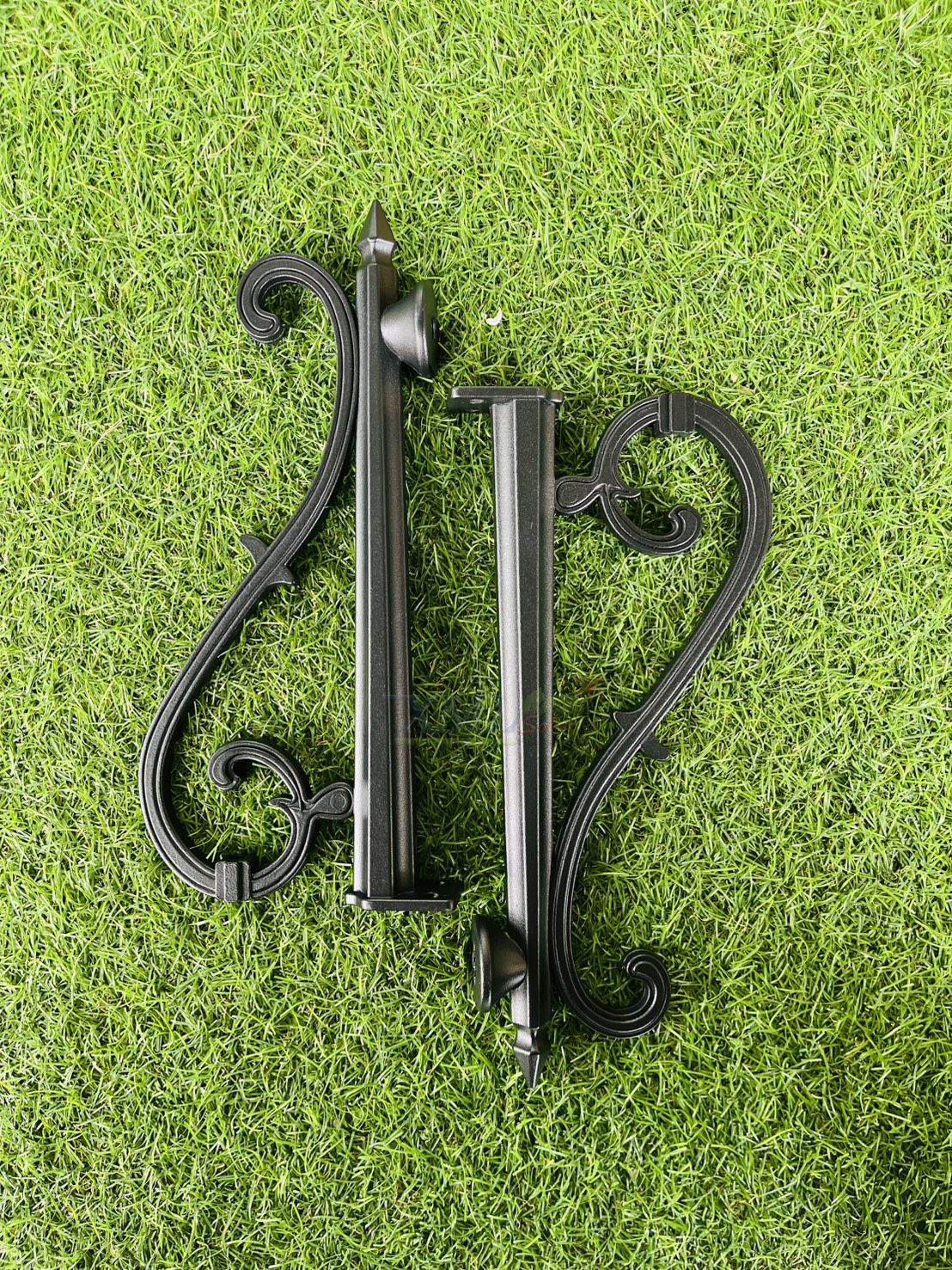 โคมไฟโซล่าเซลล์ รุ่น TT-516 (ตัวโคม + เสาไฟ 2.6 เมตร)(เปิดได้ 2 แสง)