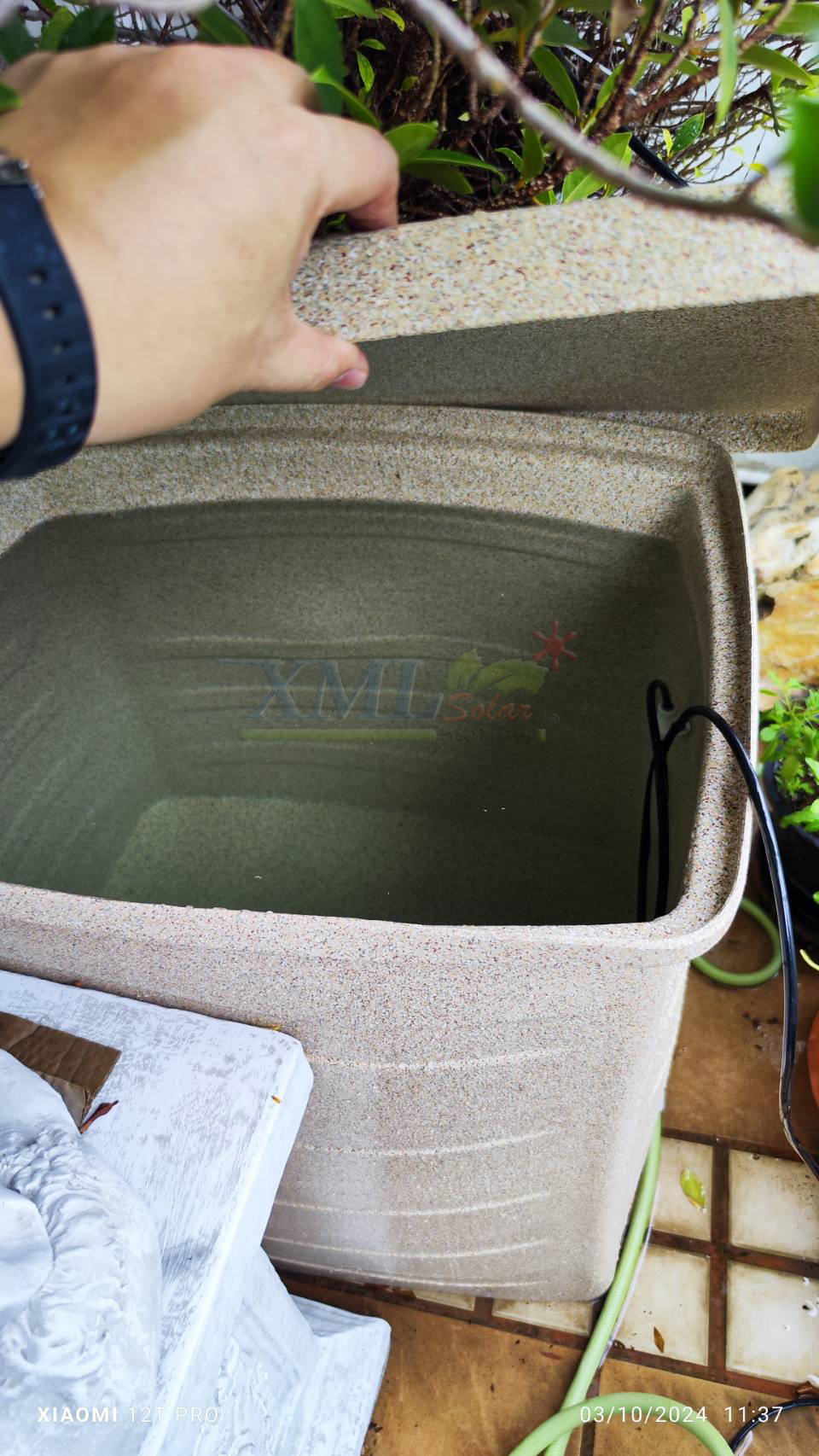 ชุดพ่นหมอก รดน้ำต้นไม้อัจฉริยะ คอนโทรลผ่านมือถือได้ (wifi) + แผงโซล่าเซลล์ 50W