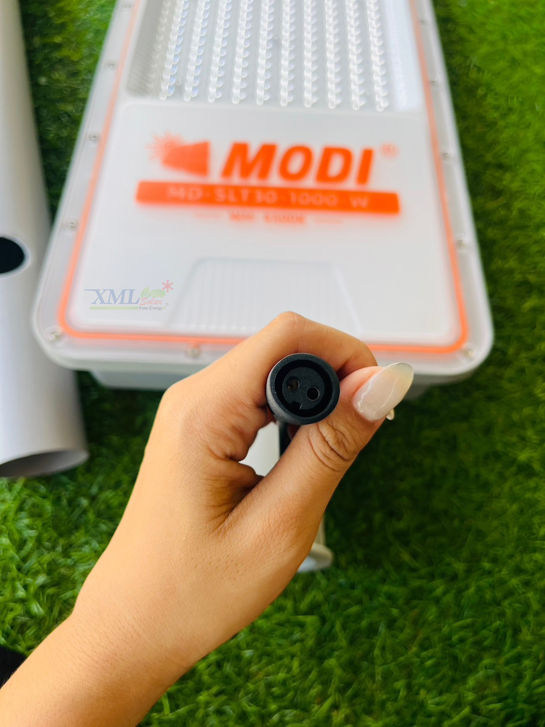 โคมไฟถนนโซล่าเซลล์ 1000W รุ่น MD-SLT30-1000W (แสง : ขาว)