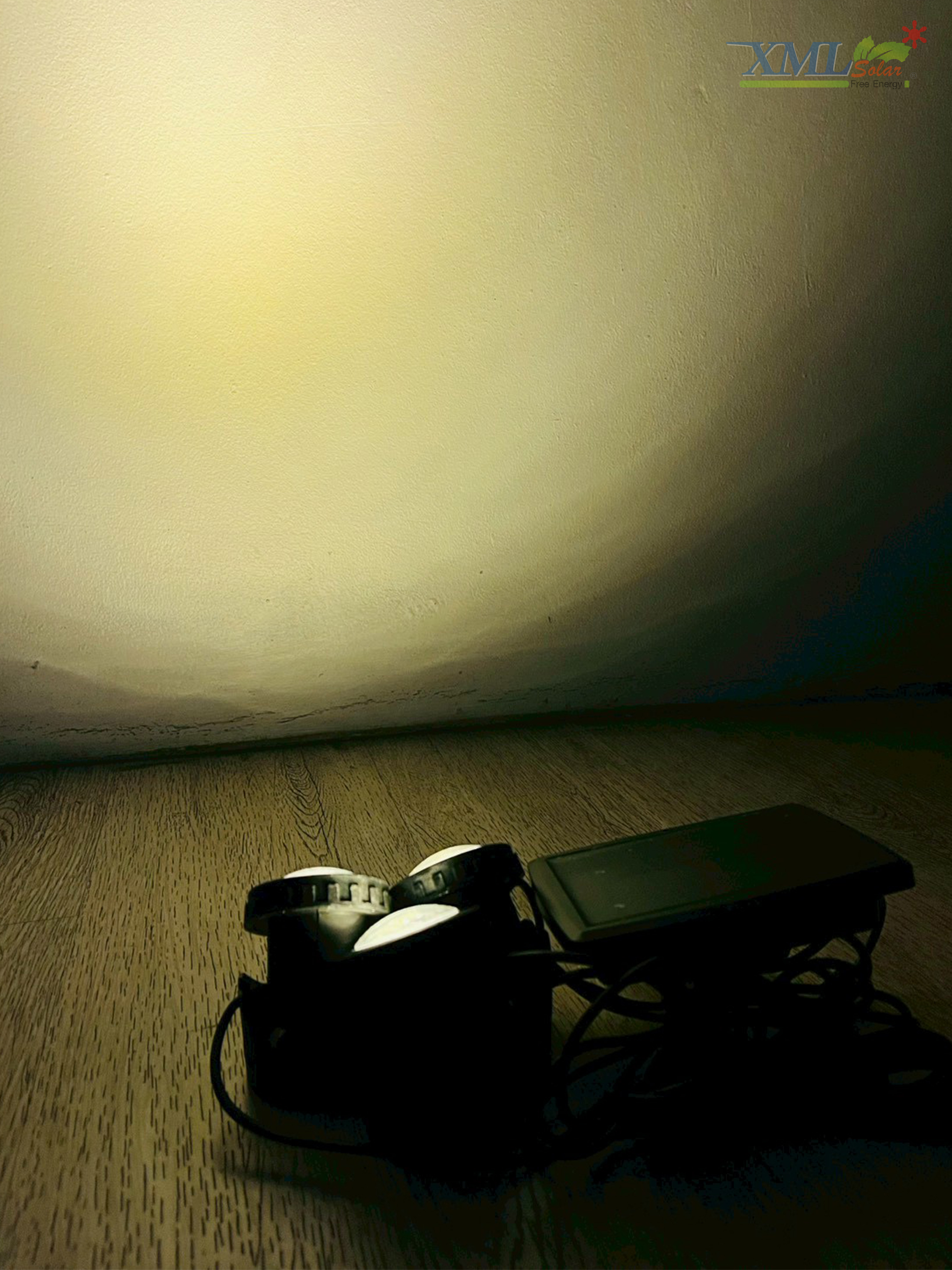 ไฟโซล่าเซลล์ส่องใต้น้ำ 18 LED รุ่น 3 หัว